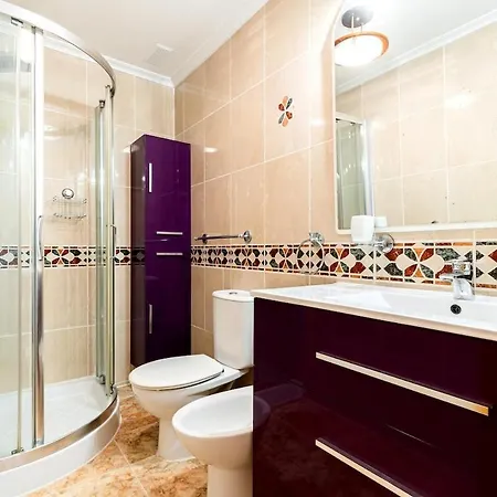 La Loma 2br Penthouse *