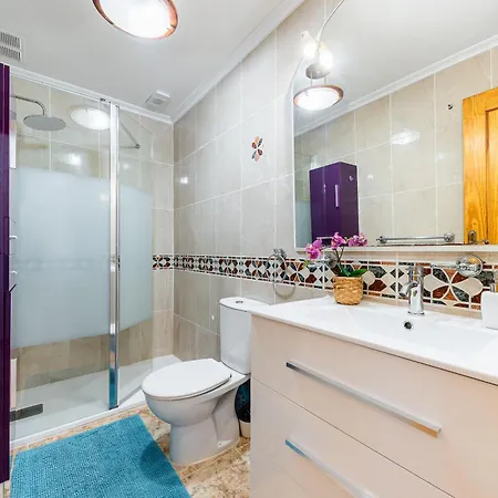 La Loma 2br Penthouse アパート
